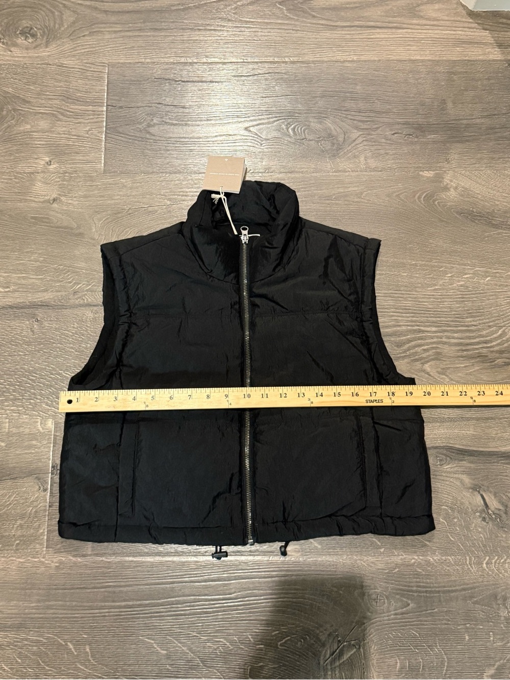 Women’s Black Quilted Puffer Vest - Lightweight Insulated Layer - Picture 3 of 6